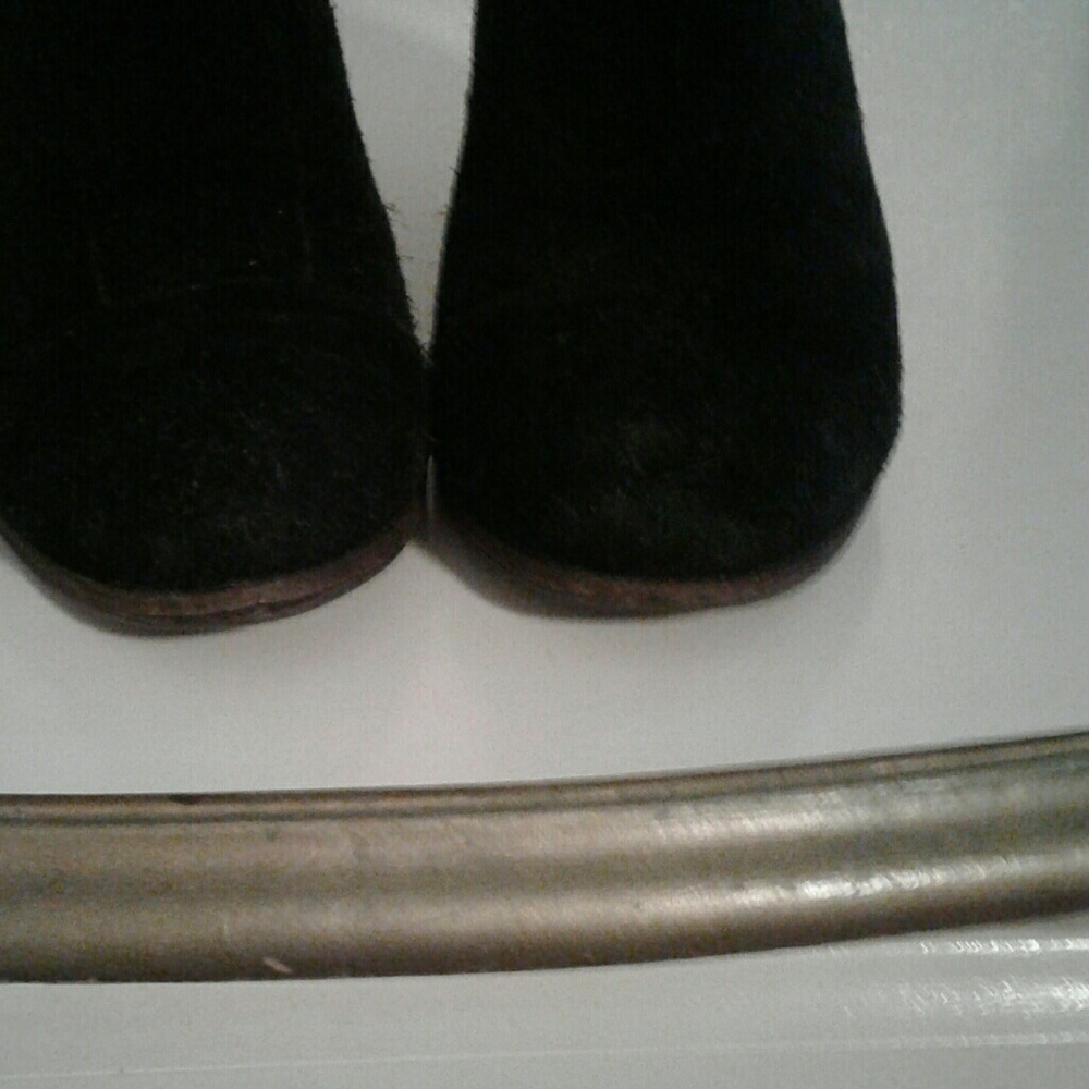 Boots - Picture 4 of 4